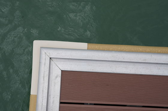 Black D Shape Marine Rubber Fender Effective Edge Protection For Boat And Dock